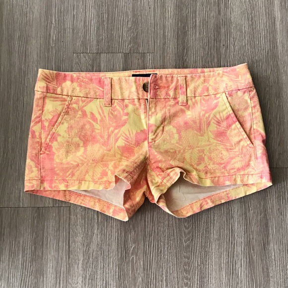 American Eagle Outfitters Pants - Orange Yellow Tropical Flower Leaf Shorts